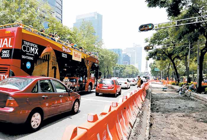 Las obras de la nueva ruta del Metrobús continúan.