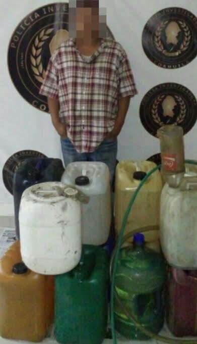En Saltillo, la PGJE Coahuila detuvo a un hombre con 14 garrafones con diesel.