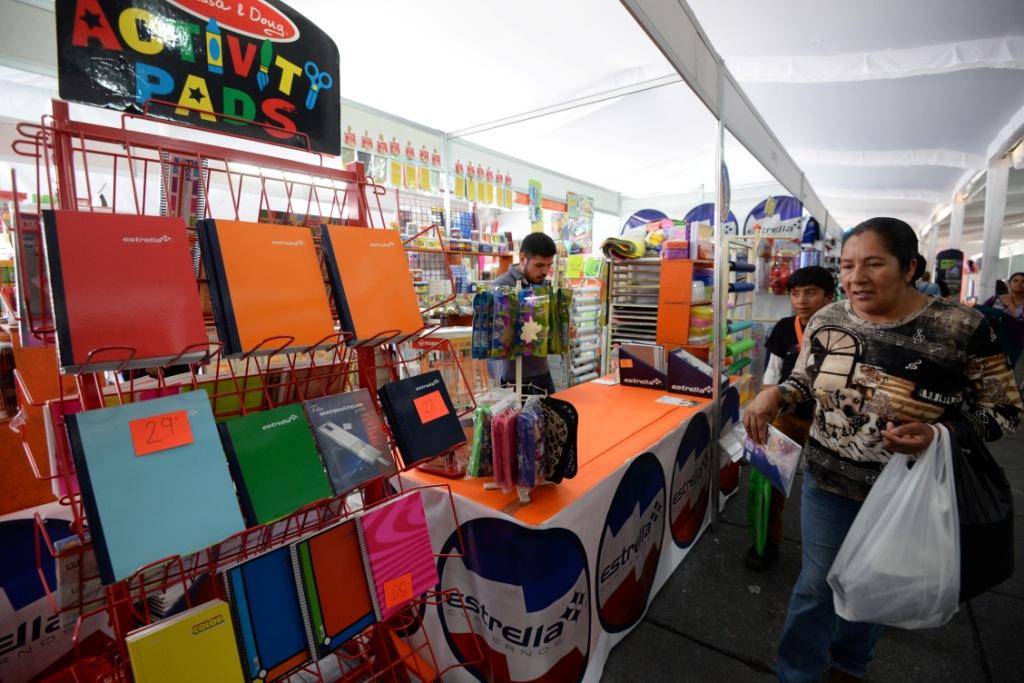 De acuerdo con especialistas en economía, el costo de los útiles escolares se elevó este año un 60 por ciento.