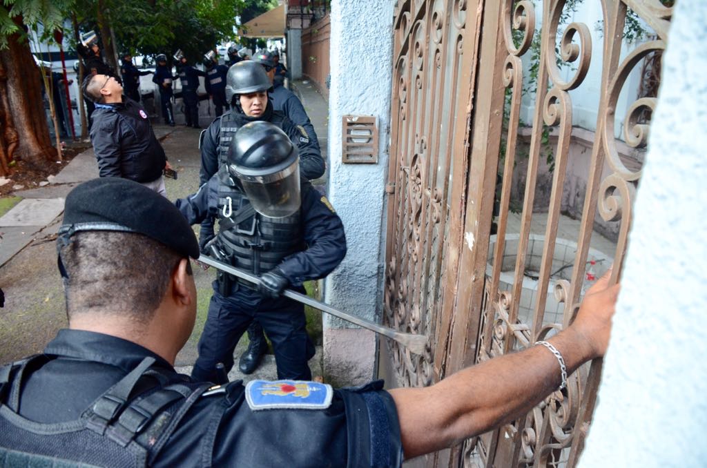 El inmueble invadido está ubicado en la calle Córdoba, en la colonia Roma Norte.
