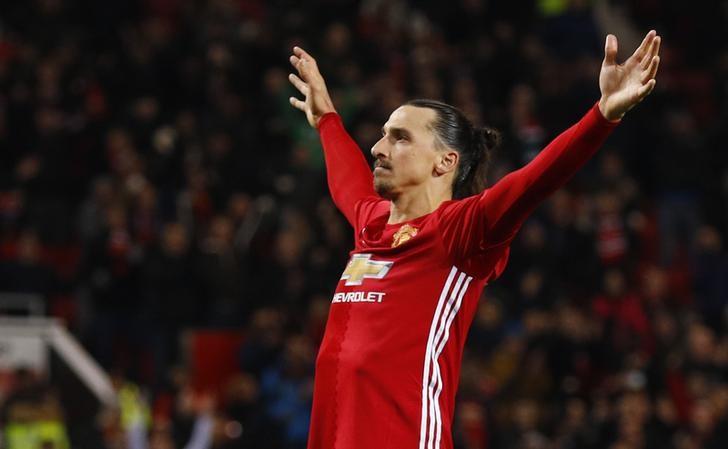 Zlatan podría regresar al Manchester United