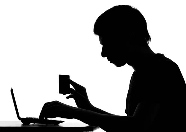 Un pequeño grupo de bancos británicos trabajan juntos para combatir la creciente amenaza de los "hackers".