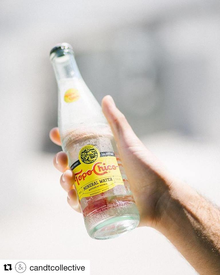 Agua mineral Topo Chico.