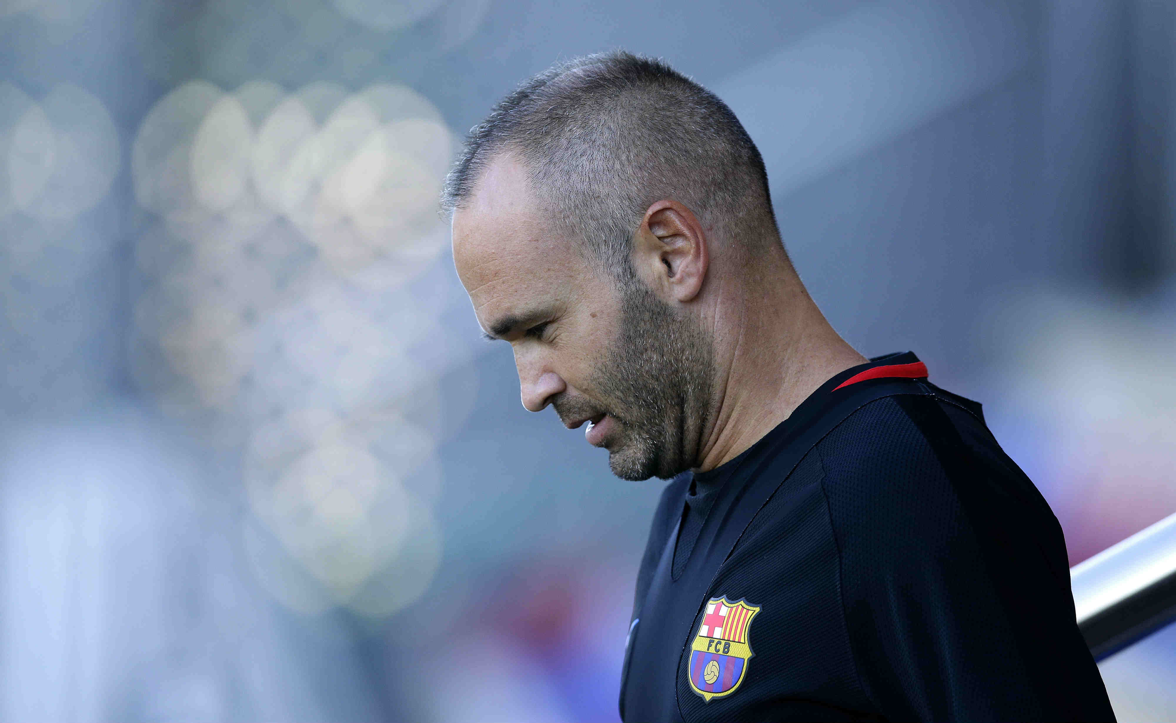 Iniesta se perderá el partido en el Bernabéu
