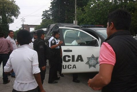 Además de la policía, participó protección civil y bomberos. 