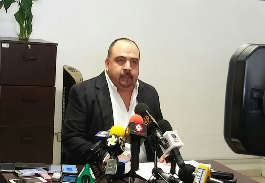 El Asesor Jurídico de Durango apenas informó que estaba amparado y lo ha hecho en 26 ocasiones.