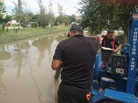 La Coordinación Municipal de Protección Civil de Juárez, llamó a la población a mantenerse alejada de las presas y cauces de los ríos.