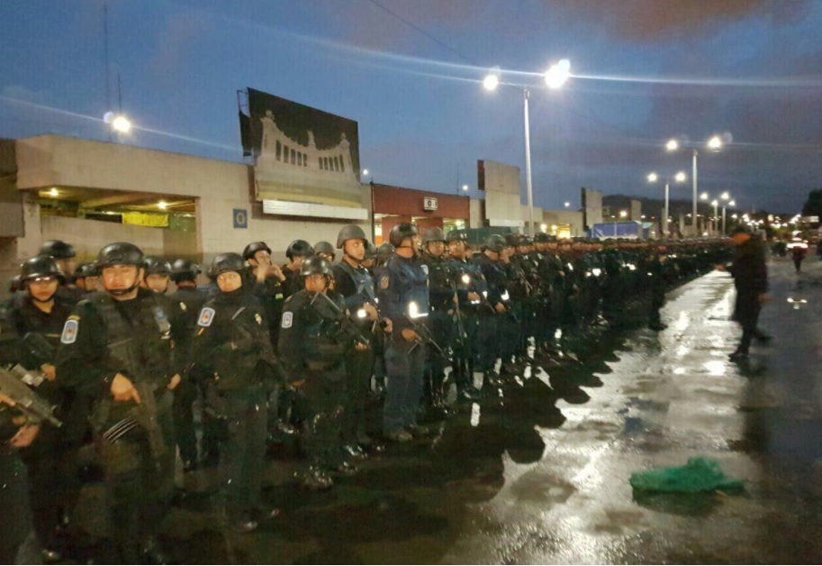 En el dispositivo implementado se realizaron recorridos a pie al interior de los pasillos de la CEDA, así como recorridos en las unidades policiales a