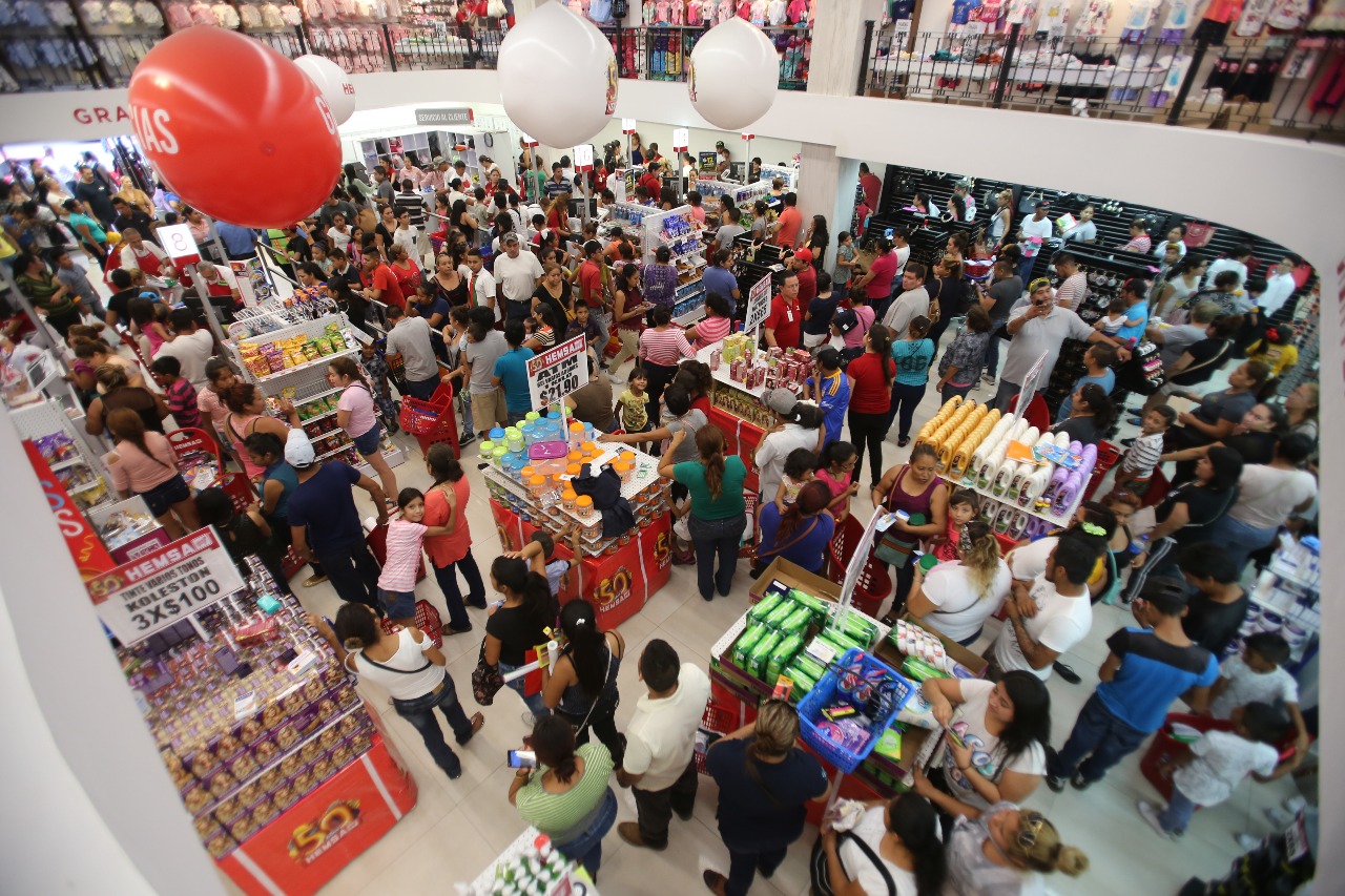 Los padres de familia estaban gastando alrededor de mil 300 pesos para una lista de útiles escolares.