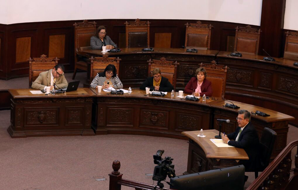 Entre los aspirantes está el el rector de la Universidad Autónoma de Coahuila, Blas José Flores Dávila.