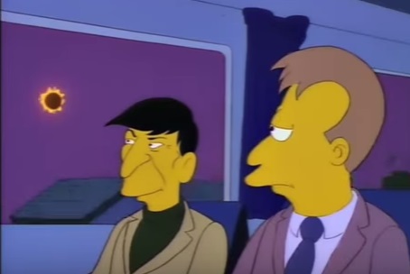 Un eclipse solar apareció en el capítulo 'Marge vs El Monorriel', donde apareció Leonard Nimoy como invitado especial.  