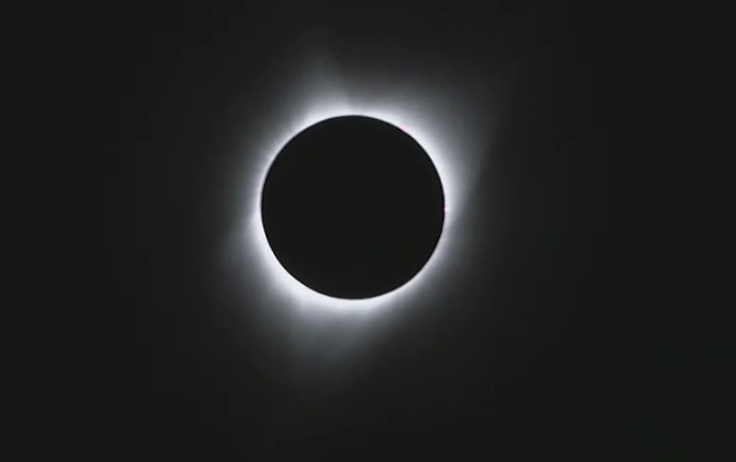 En Oregón el eclipse ya es total.