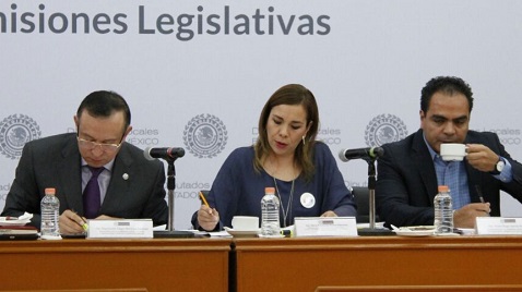 Durante los trabajos parlamentarios. 