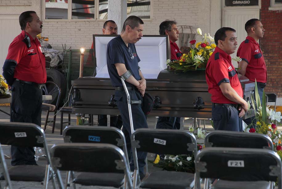 Recientemente los bomberos perdieron a un compañero en un accidente de tránsito. 