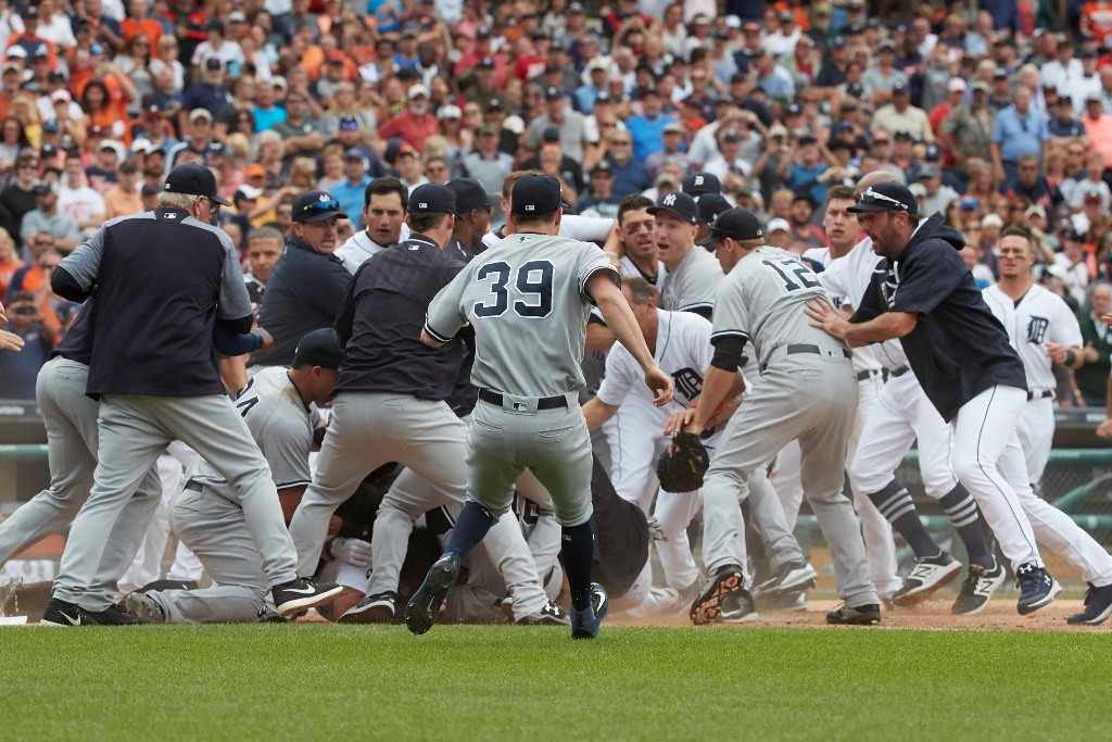Bronca entre jugadores de Yankees y Detroit 