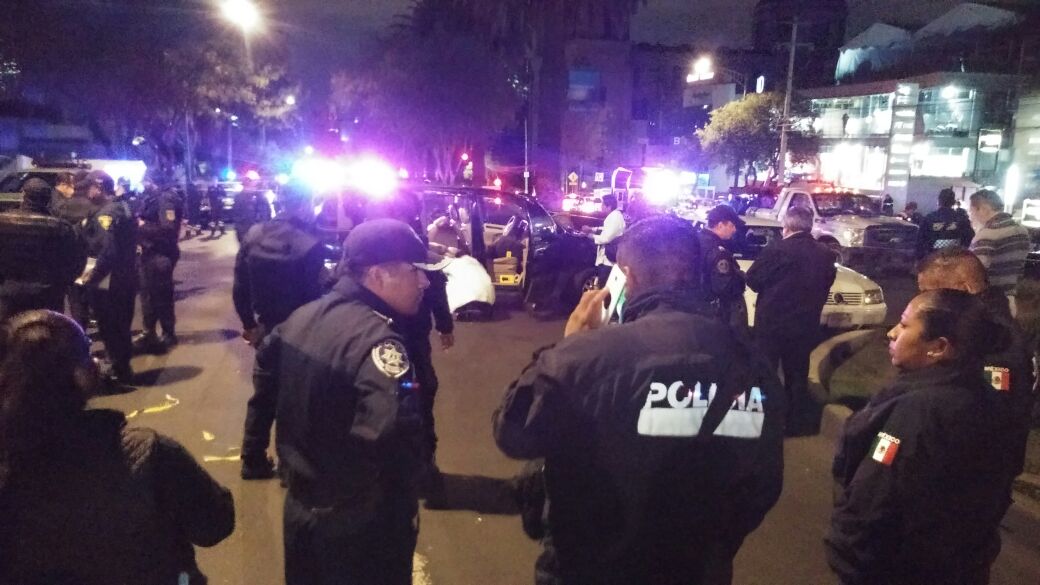 La policía realizó un operativo en la zona, donde un hombre murió.
