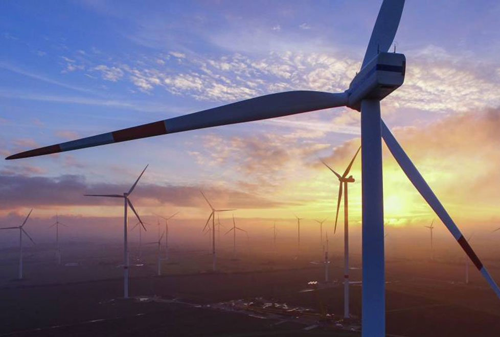 Increíble. La energia solar y eólica genera gastos adicionales para la red.