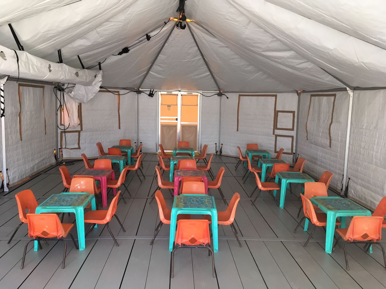 Alumnos Zuazua y El Carmen estudiarán en casas prestadas y aulas móviles, debido a los fraccionadores que no han cedido al municipio los predios para 