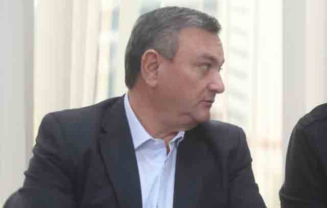 El diputado de PRI, Héctor García.