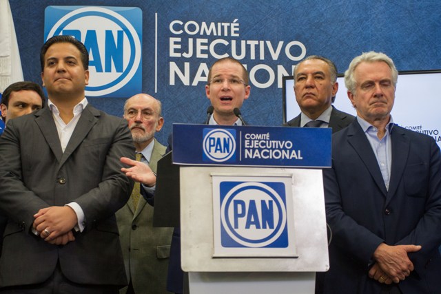 El líder nacional del PAN, Ricardo Anaya, aseguró que ningún senador panista votará a favor del pase automático del procurador a fiscal anticorrupción