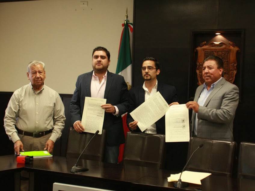 El Cabildo de Arteaga solicita a Capufe y SCT, reparaciones en la Carretera 57.