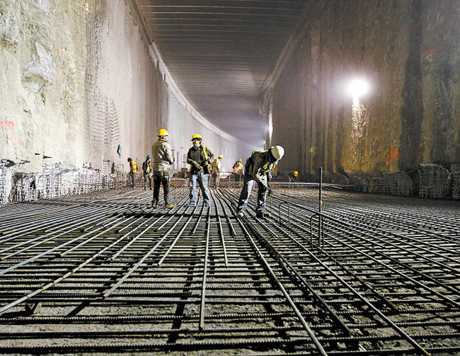 En la construcción participaron mil 600 personas. 