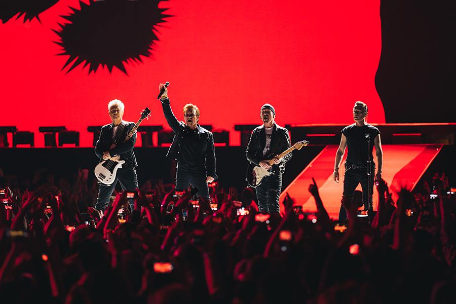 U2 lanza su nuevo tema "Blackout", que se desprende del álbum ‘Songs of Experience’. 