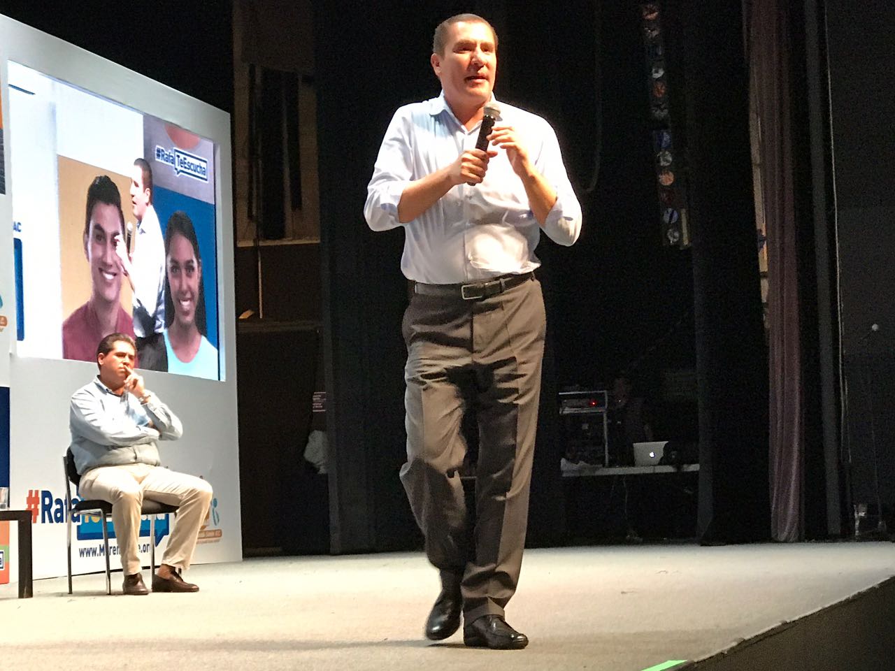 Rafael Moreno Valle aspirante a la candidatura de la presidencia de México. 