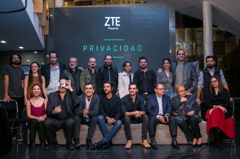Diego Luna y Luis Gerardo Méndez encabezan la puesta en escena 'Privacidad' en el Teatro de Los Insurgentes. 