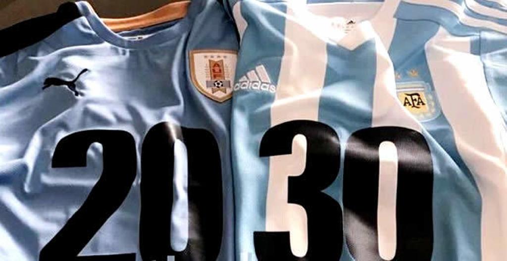 Playeras que portarán los jugadores previo al Urugay vs Argentina en la cancha del Centenario