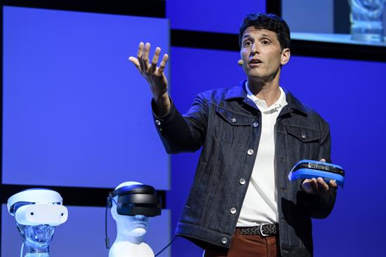 Terry Myerson, vicepresidente ejecutivo de Microsoft, anunció la actualización de Windows en su presentación en la IFA 