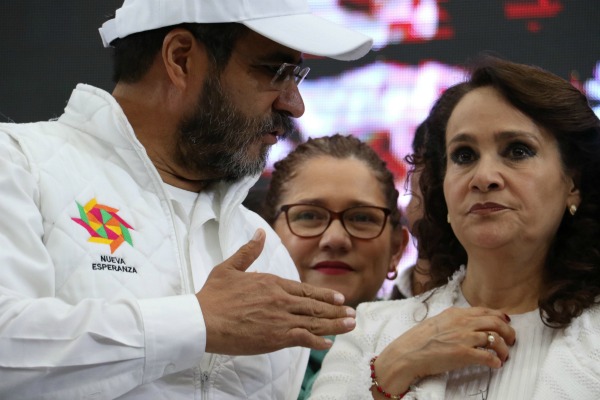 Dolores Padierna y René Bejarano renunciaron al PRD.