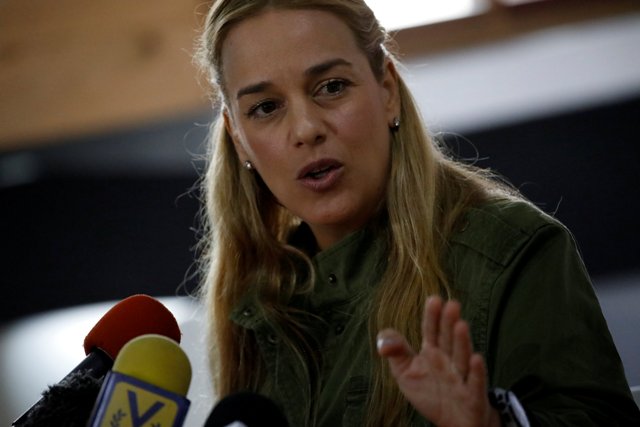 Lilian Tintori, esposa del líder opositor venezolano Leopoldo López, actualmente en arresto domiciliario