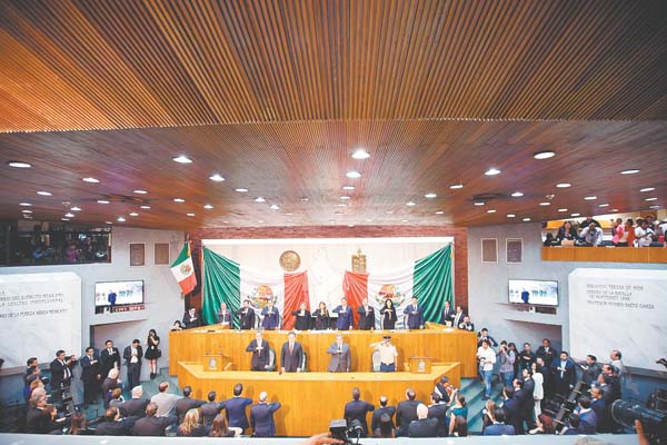 El Congreso del Estado aprobó los requisitos de las convocatorias en el inicio del periodo de sesiones.