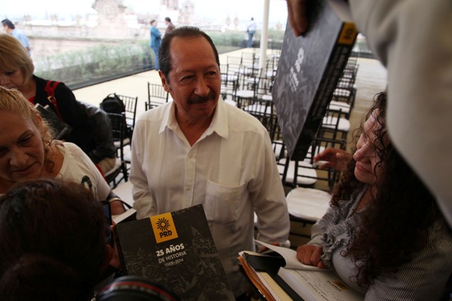 El ex gobernador de Michoacán, Leonel Godoy. 