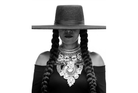 Michelle Obama usó un atuendo similar al que usó Beyoncé en Formation. 