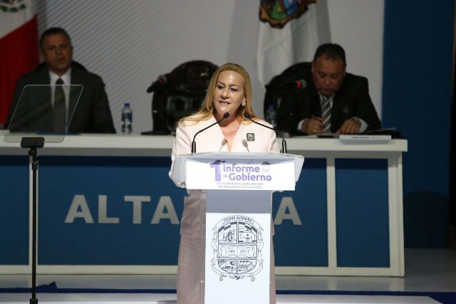 La alcaldesa de Altamira, Alma Laura Amparán rinde su primer informe de labores.