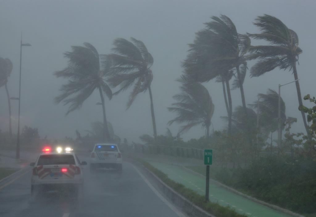 'Irma' se ubicaba a 190 kilómetros al sureste de Isla Gran Turca con vientos sostenidos de 280 kilómetros por hora.