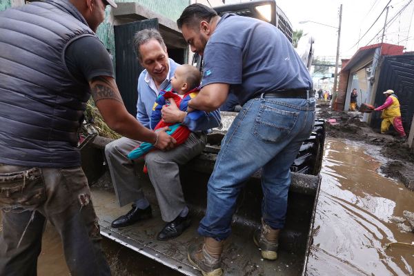Repondrán actas de nacimiento a afectados por lluvias en la capital