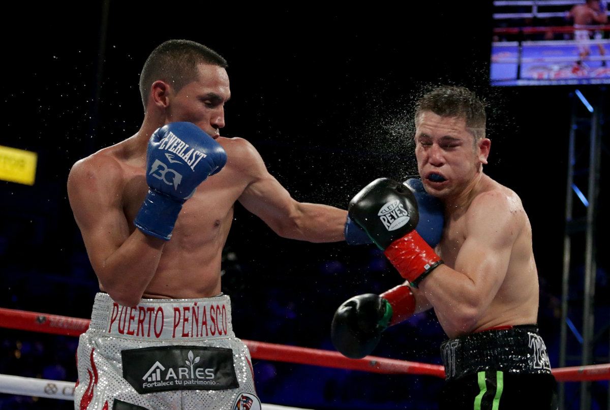 Juan Francisco Palencia derrotó a Carlos Cuadras