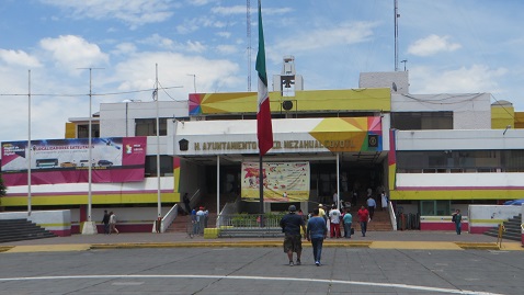 Explanada del municipio de Nezahualcóyotl. 