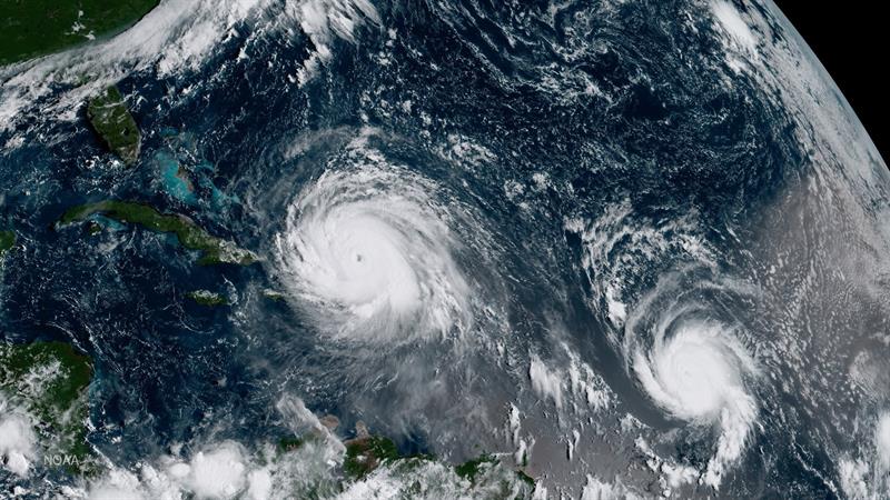 Los huracanes 'Irma' y 'José' captados desde el espacio en su avance por el Atlántico. 