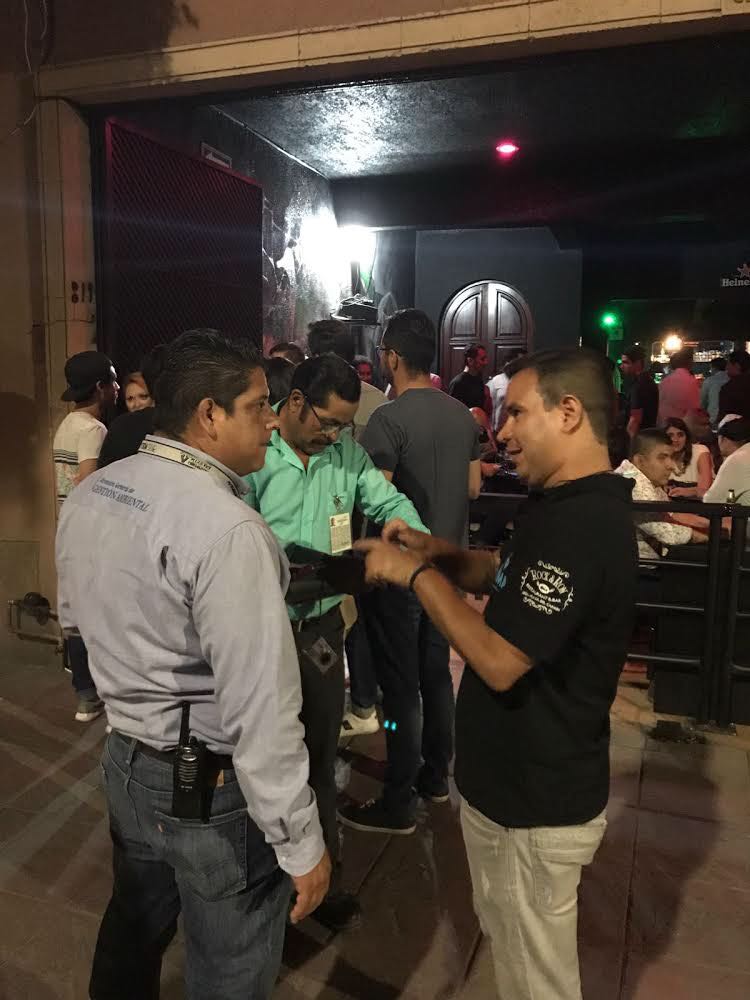 Los reportes están distribuidos por zonas, la Zona A tiene 395 quejas, Zona B tiene 424 reportes, la Zona C 344 y Zona D tiene 283 reportes. 