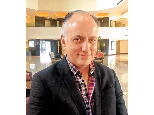 Héctor Martínez Said, médico adscrito a la Clínica de Melanoma del Instituto Nacional de Cancerología.