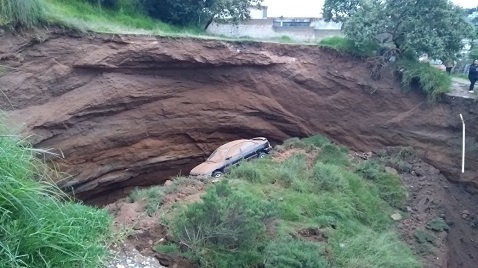 La zona está en manos de protección civil. 
