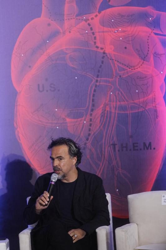 Alejandro G. Iñárritu presentó la exposición 'Carne y Arena'. 