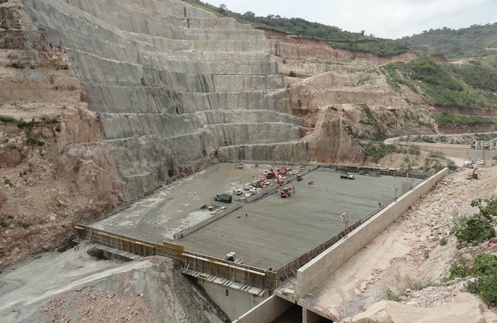 El gobierno de Jalisco se inclinó porque la cortina sea de 105 metros