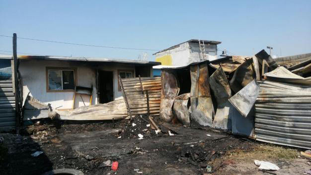 Incendio deja a familia en la calle - Grupo Milenio