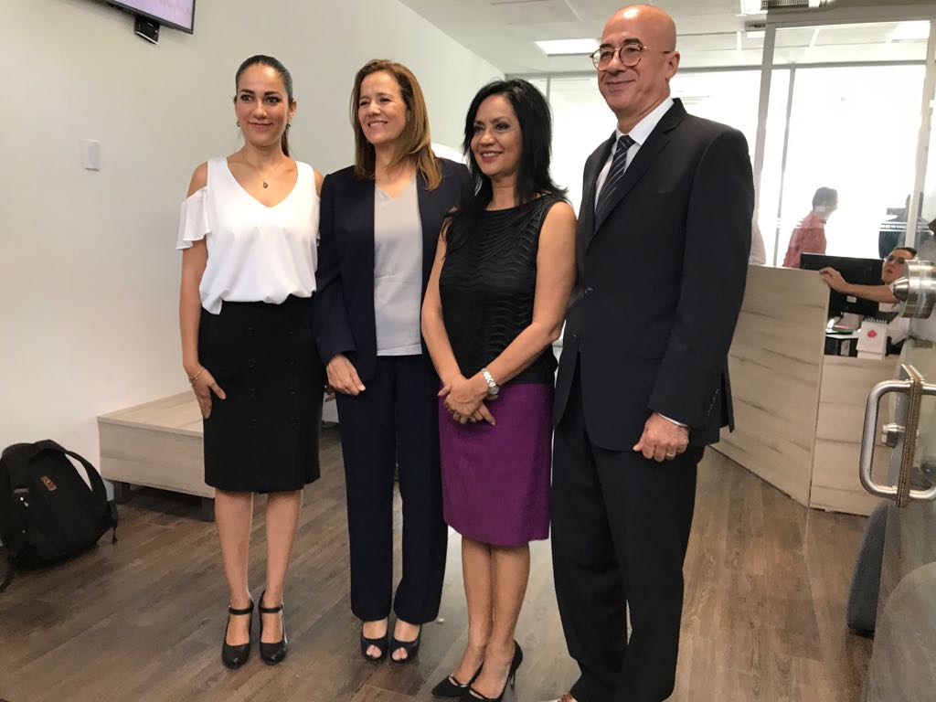 Éctor Jaime Ramírez Barba (der.), coordinador de la bancada panista. 