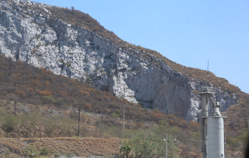 Pedreras en el Cerro de Las Mitras.